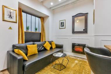 32 Atelier Paris Fashion