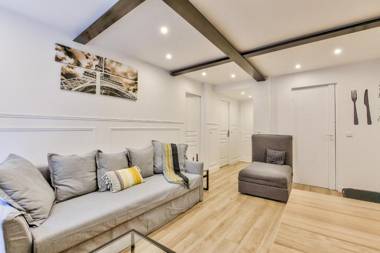 13 Luxury Flat eiffel design 2