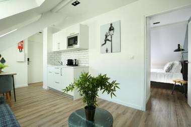 Paris Eiffel by YAYS