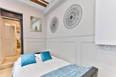 44-COSY FLAT MONTORGUEIL (2CHENIER)