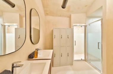 57-LUXURY PARISIEN HOME SEBASTOPOL 1 (2G)