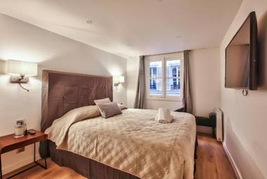 62-LUXURY FLAT CHAMPS ELYSEES (1G)