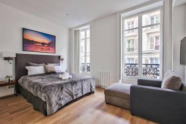 63-LUXURY FLAT CHAMPS-ELYSEES (1C)