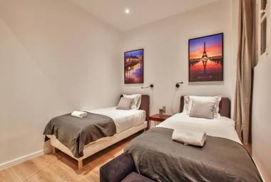 63-LUXURY FLAT CHAMPS-ELYSEES (1C)