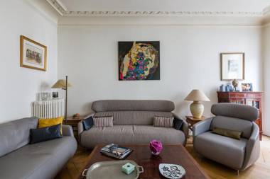 Veeve - Ambassador Hideaway