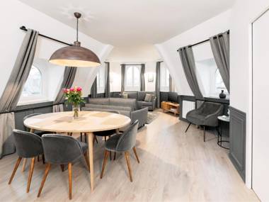 LivinParis - Luxury 2 Bedrooms Le Louvre I