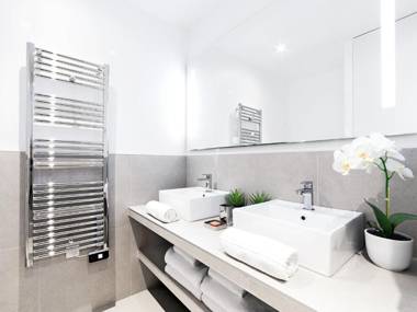 LivinParis - Luxury 3 Bedrooms République I
