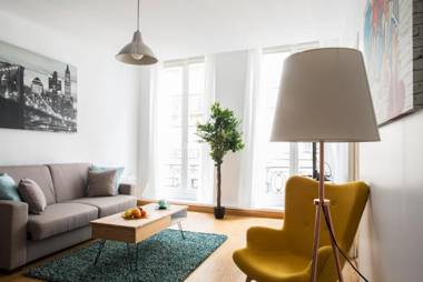 Rue du Temple - Le Marais