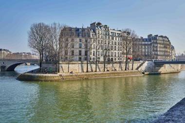 RESIDENCES HARCOURT - Ile Saint Louis - PARIS