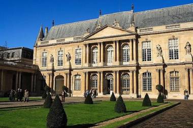 79 - Urban Love Le Marais