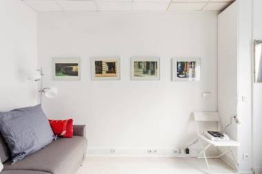 Small is Beautiful ideally located sleeps 4