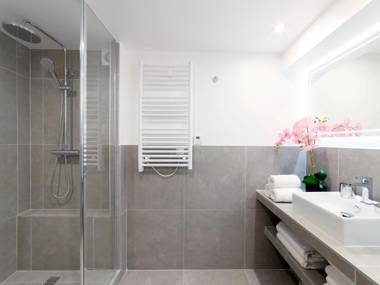 LivinParis - Luxury 4 Bedrooms Le Louvre I