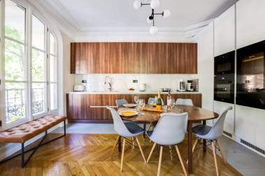 GuestReady - Grand Family Home near The Eiffel Tower