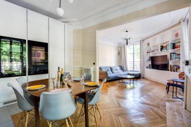GuestReady - Grand Family Home near The Eiffel Tower