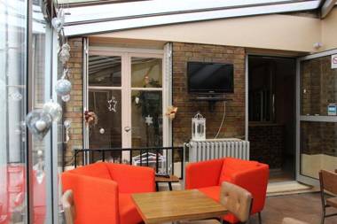 HA´tel De La ComA¨te