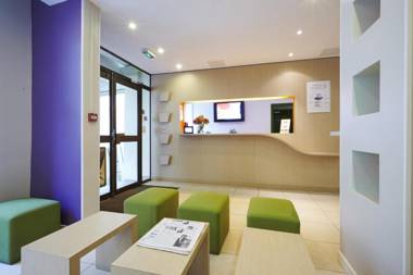 Kyriad Paris 10 - Canal Saint Martin - République