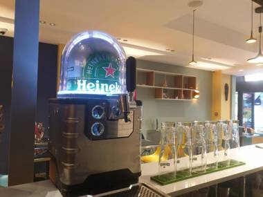 Panam Hotel GAMBETTA- Place Gambetta-Mairie de gambetta