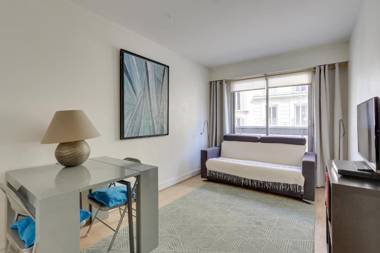 ID 326 Batignolles/ rue Saussure - Paris XVII°