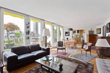GuestReady - Stunning 3 Bed Apt wBalcony near Champs Elysées