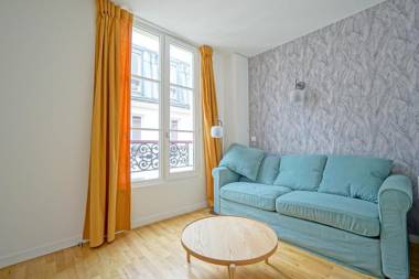 BEAUTIFUL BRIGHT apartment near the Marais