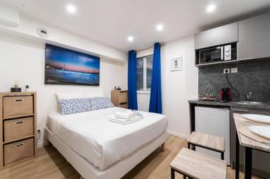 Beautiful studio in Paris 8th