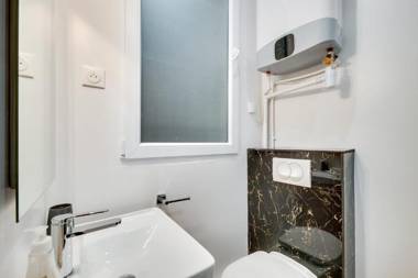 Charming & welcoming flat next to Tost beautiful places in Paris Museum of modern art Quai Branly Museum