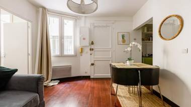 Beautiful Appartement Paris  Shopping  Eiffel by Servallgroup