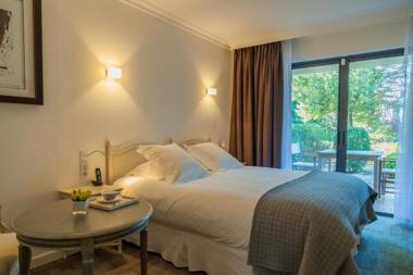 Du Côté Des Olivades