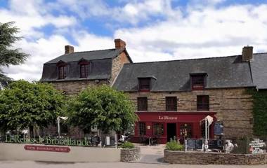 Logis Hotel restaurant et spa Le Relais De Broceliande