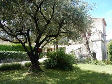 Beautiful Villa in Nyons with Swimming Pool