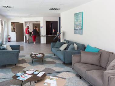 Beautiful house with dishwasher on a special peninsula