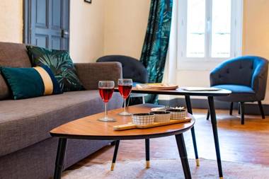 Appartement Privé Climatisé entre Arènes et Maison Carrée