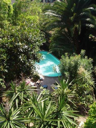 Le Windsor Jungle Art Hotel