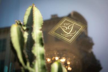 The Jay Hotel by HappyCulture