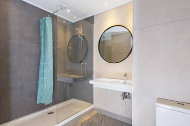 Villa Saint Exupery Beach Hostel