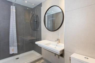 Villa Saint Exupery Beach Hostel