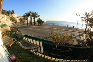 6 bedrooms seaview house Old Town