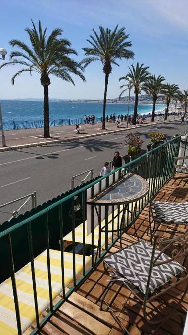 6 bedrooms seaview house Old Town