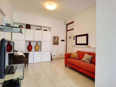 Nestor&Jeeves - PALAIS NICOLE - Central - Very close sea