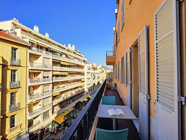 Nestor&Jeeves - COTE PIETONNE - Central - By sea - Pedestrian zone