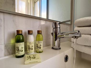 Nestor&Jeeves - COTE PIETONNE - Central - By sea - Pedestrian zone