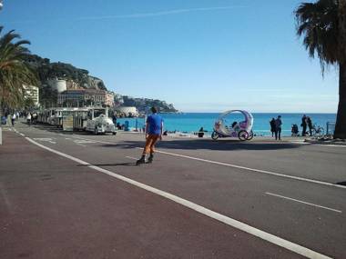 Nice Centre - Apartment with balcony and stunning sea view!