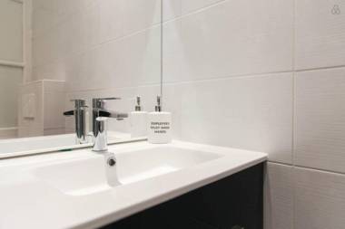 Nice Renting - GALLO - New Modern Loft Old Town Massena