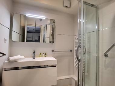 Nestor&Jeeves - ALPHONSE KARR TERRASSE - Hyper center - Close sea - Chic street