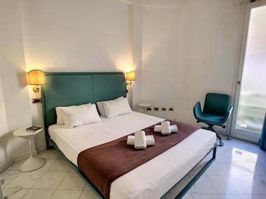 Nestor&Jeeves - PALAIS DE FRANCE - Central - Sea front