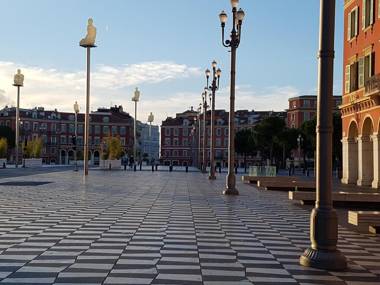 R.D.V. Duplex Nice Center