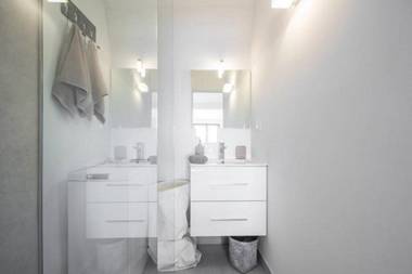 LE GILLY 6 - F3 EXCEPTIONNEL VUE MER MODERNE CLIMATISATION Vieux-Nice