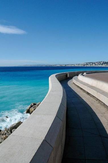 ANGLE DROIT- LOFT CHARMANT ET ATYPIQUE CLIMATISATION Vieux-Nice