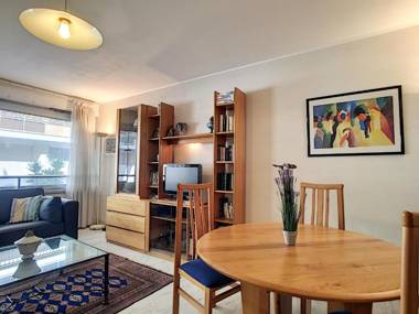 Nestor&Jeeves - MARIN DEBUSSY - Central - By shopping area