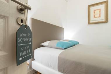 PREF 2 · F4 - VASTE ET BOURGEOIS 3 CHAMBRES ASCENSEUR VX-NICE